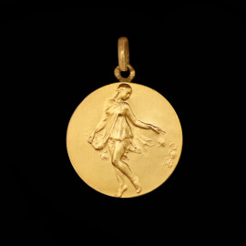 medaille or femme