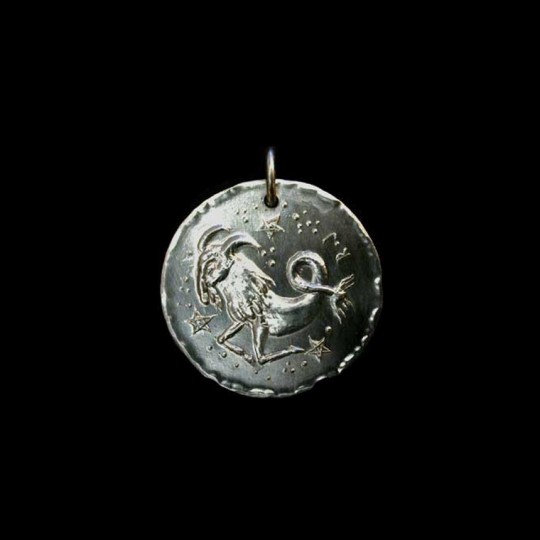 pendentif zodiaque capricorne