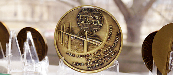 Pont de Millau medaille commémorative médaille d'ancienneté