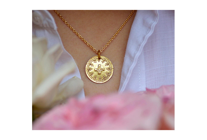 Medaille de Bapteme "Croix Renaissance" en or 18 carats